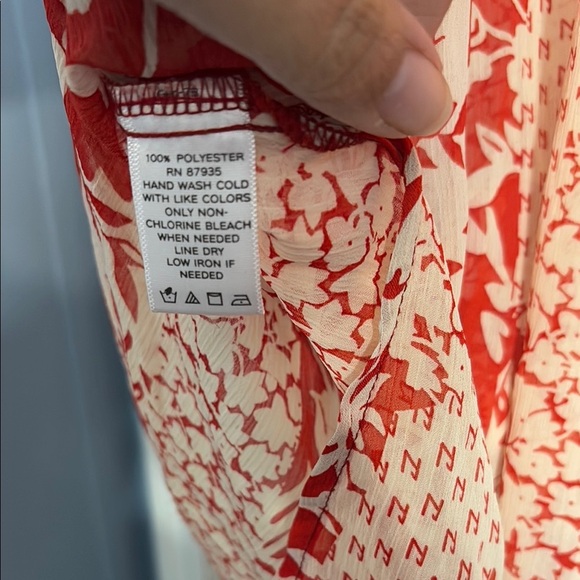 Red and cream Bell Sleeve Blouse with Tie Front - Picture 7 of 7